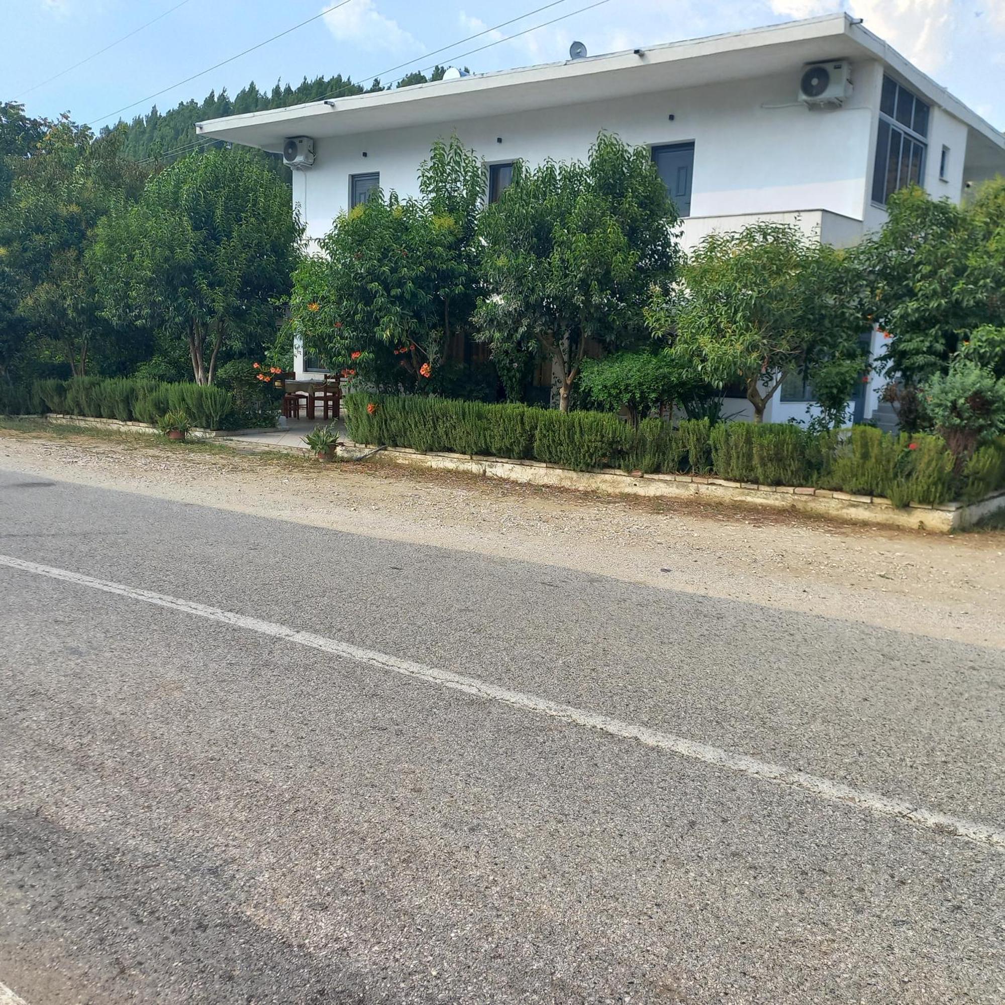 Përmet Hotel Eno מראה חיצוני תמונה